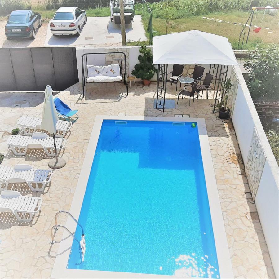 Apartments"Nika" With Private Pool Galovac  المظهر الخارجي الصورة