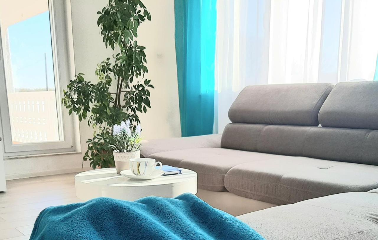 Apartments"Nika" With Private Pool Galovac  المظهر الخارجي الصورة